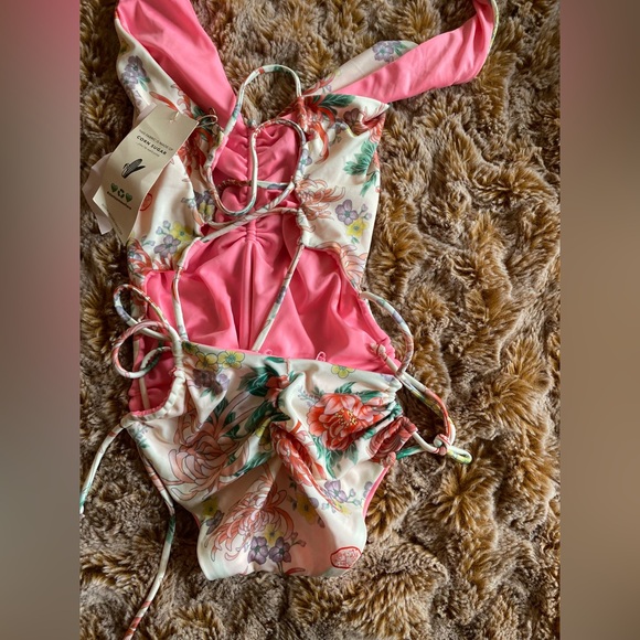 NWT Hah Swim floral one piece swimsuit with cutouts - Picture 6 of 10